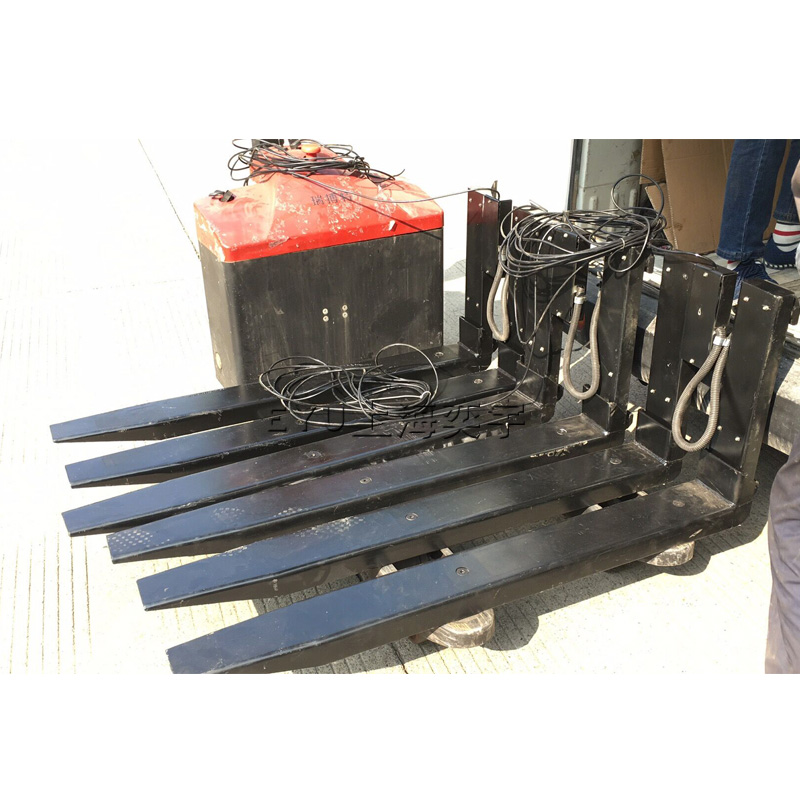 帶打印高精度內(nèi)燃機叉車秤
